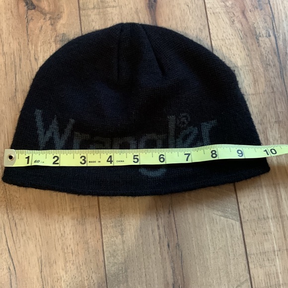 Wrangler black beanie/toque - Picture 6 of 7